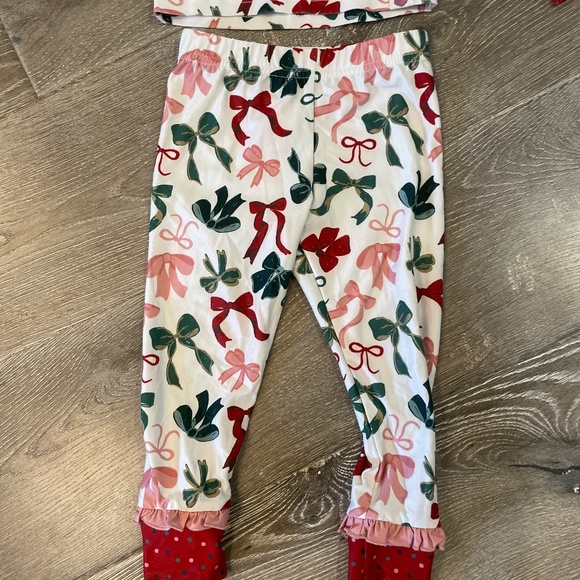 Pajama set - Picture 3 of 3